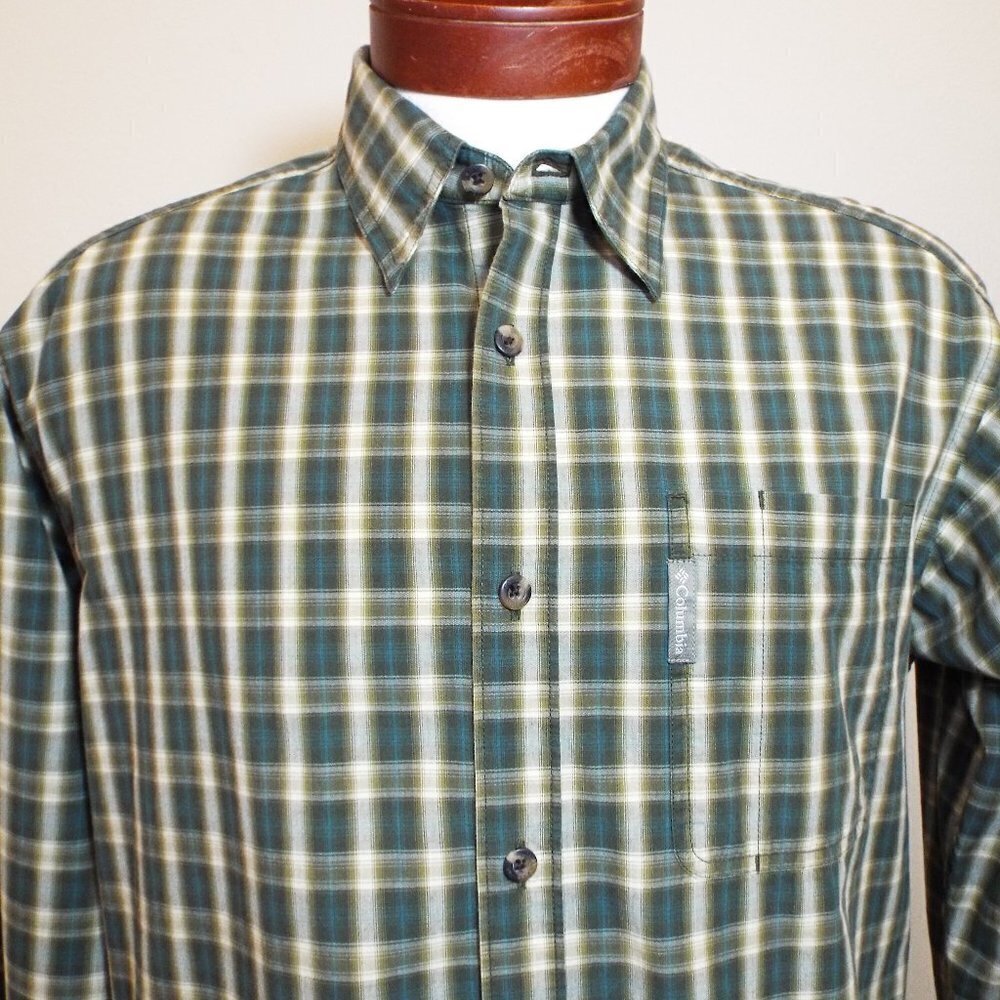 Columbia Long Sleeve Button Down Shirt
